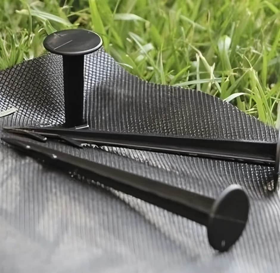 Jak wybrać najlepszą kotwę do agrowłókniny i uniknąć problemów?