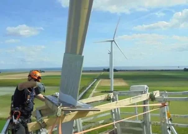 Jak zrobić łopaty do elektrowni wiatrowej - proste metody i porady