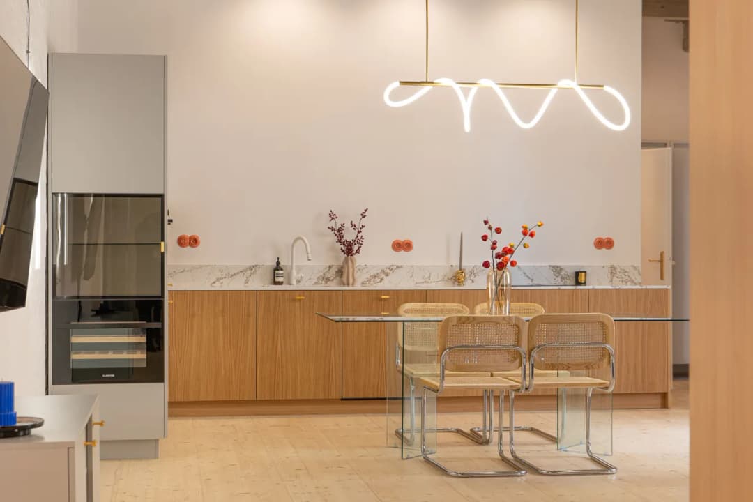 Konglomerat kamienny: trwałość, zalety i porównanie z naturalnym kamieniem