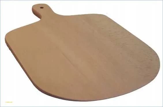 Łopata do pizzy drewniana czy metalowa – co wybrać, aby nie żałować?