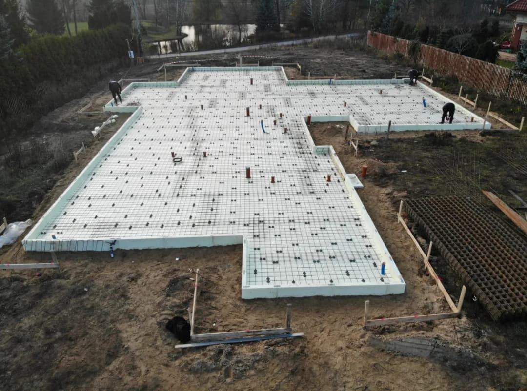 Wylewka czy legary: co wybrać, aby uniknąć problemów z podłogą?