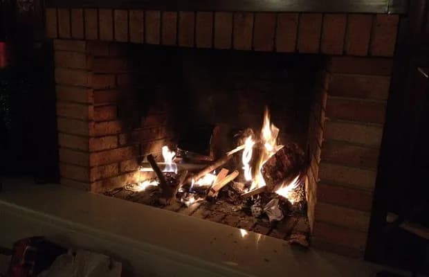 Jak zbudować kominek z cegły - uniknij najczęstszych błędów