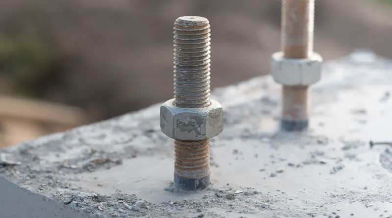 Montaż kotew stalowych: uniknij najczęstszych błędów i problemów